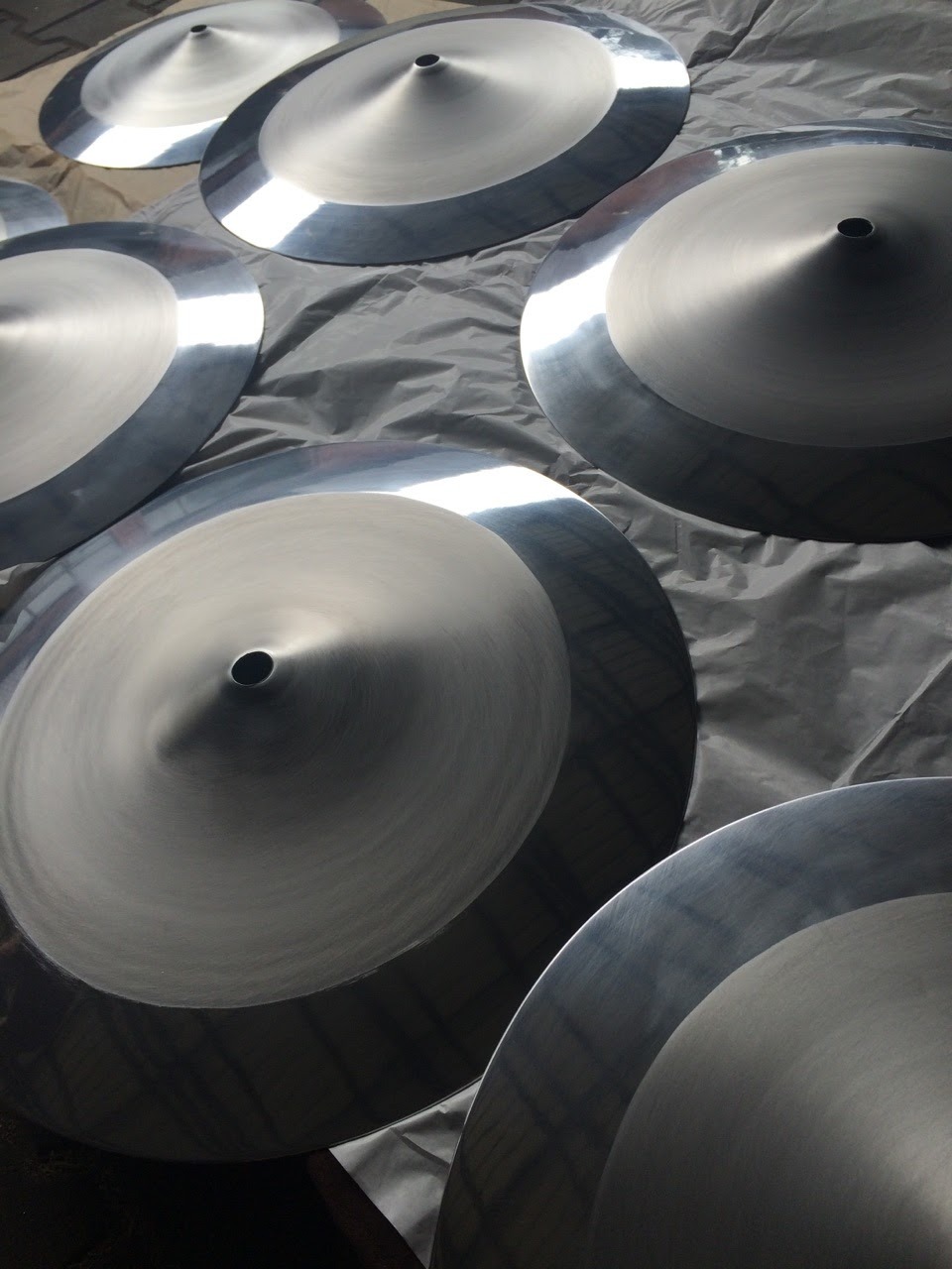 Wyoblanie kloszy lamp wiszących