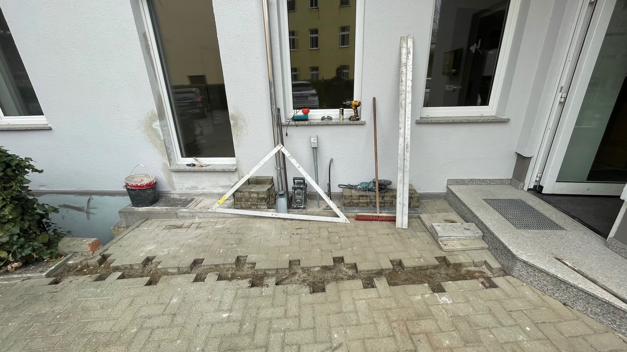 Przygotowania do budowy małego tarasu!!