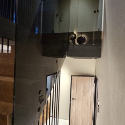 KRAK - TRANS SPÓŁKA Z OGRANICZONĄ ODPOWIEDZIALNOŚCIĄ - Balustrada Szklana na Rotulach