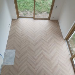 Układanie paneli Górki Wielkie 2