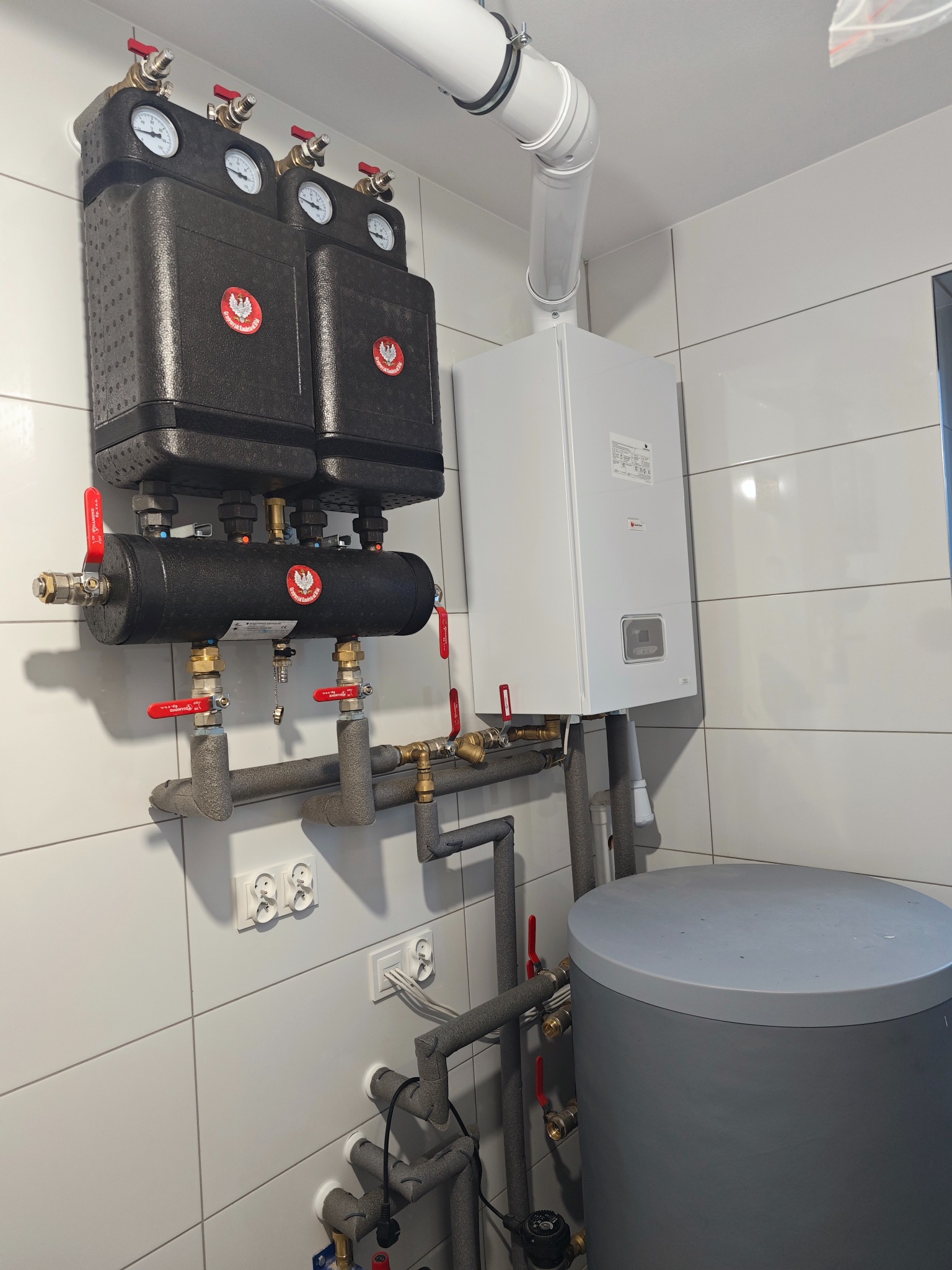 Kotłownia w domu jednorodzinnym z dwoma obiegami grzewczymi