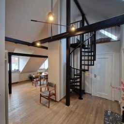 ADREM Jacek Chajęcki - Nowoczesna adaptacja poddasza, styl Loftowy