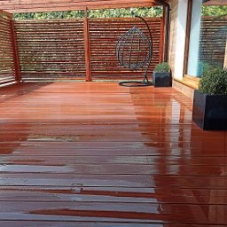 Czyszczenie tarasu z deski kompozytowej