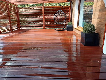 Czyszczenie tarasu z deski kompozytowej