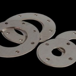 Cięcie tworzyw technicznych  laserem