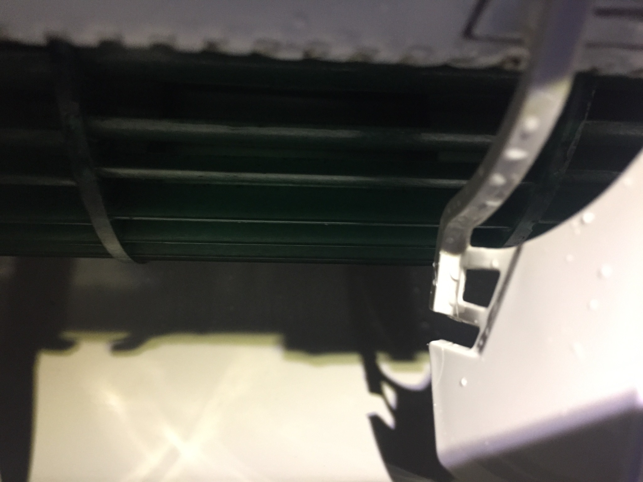 Czysty - umyty wentylator klimatyzacji ściennej