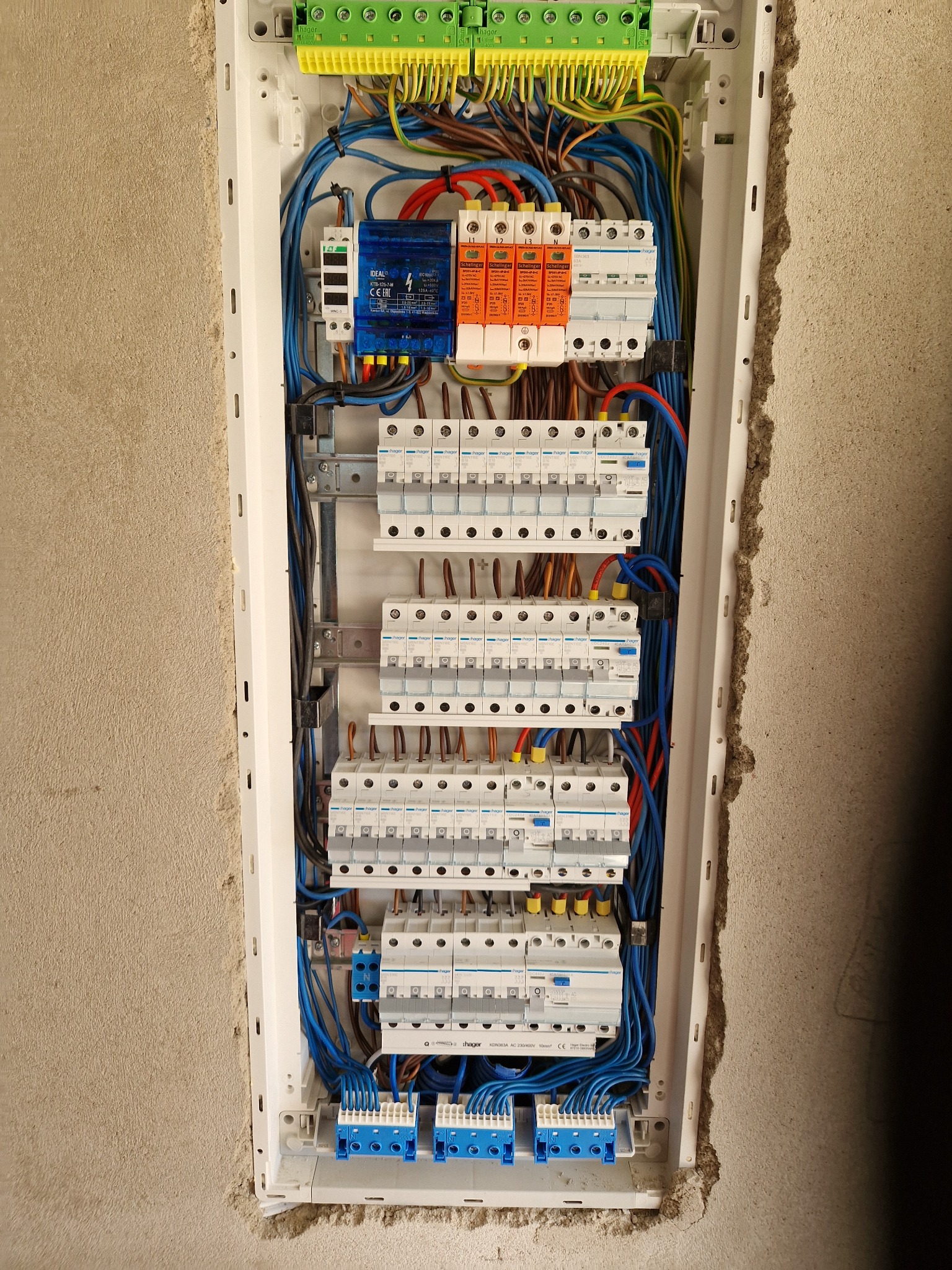 Kolejne realizację przyłączy wraz z uzbrojeniem rozdzielnicy za nami.