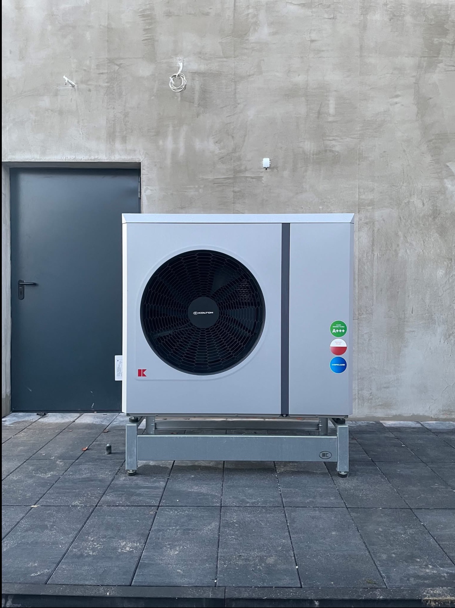 Montaż pomp ciepła inwerter firma KOŁTON