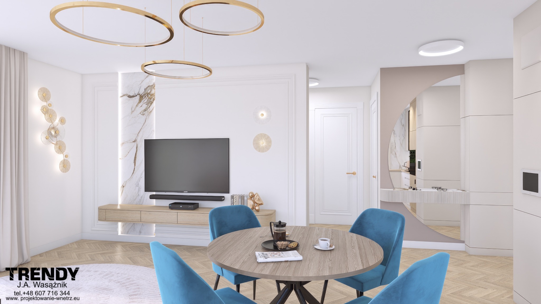 Eleganckie wnętrze salonu z okrągłym stołem i błękitnymi krzesłami. Na ścianie dekoracja w kolorze złota i marmurowy panel za telewizorem. Nowoczesne oświetlenie.