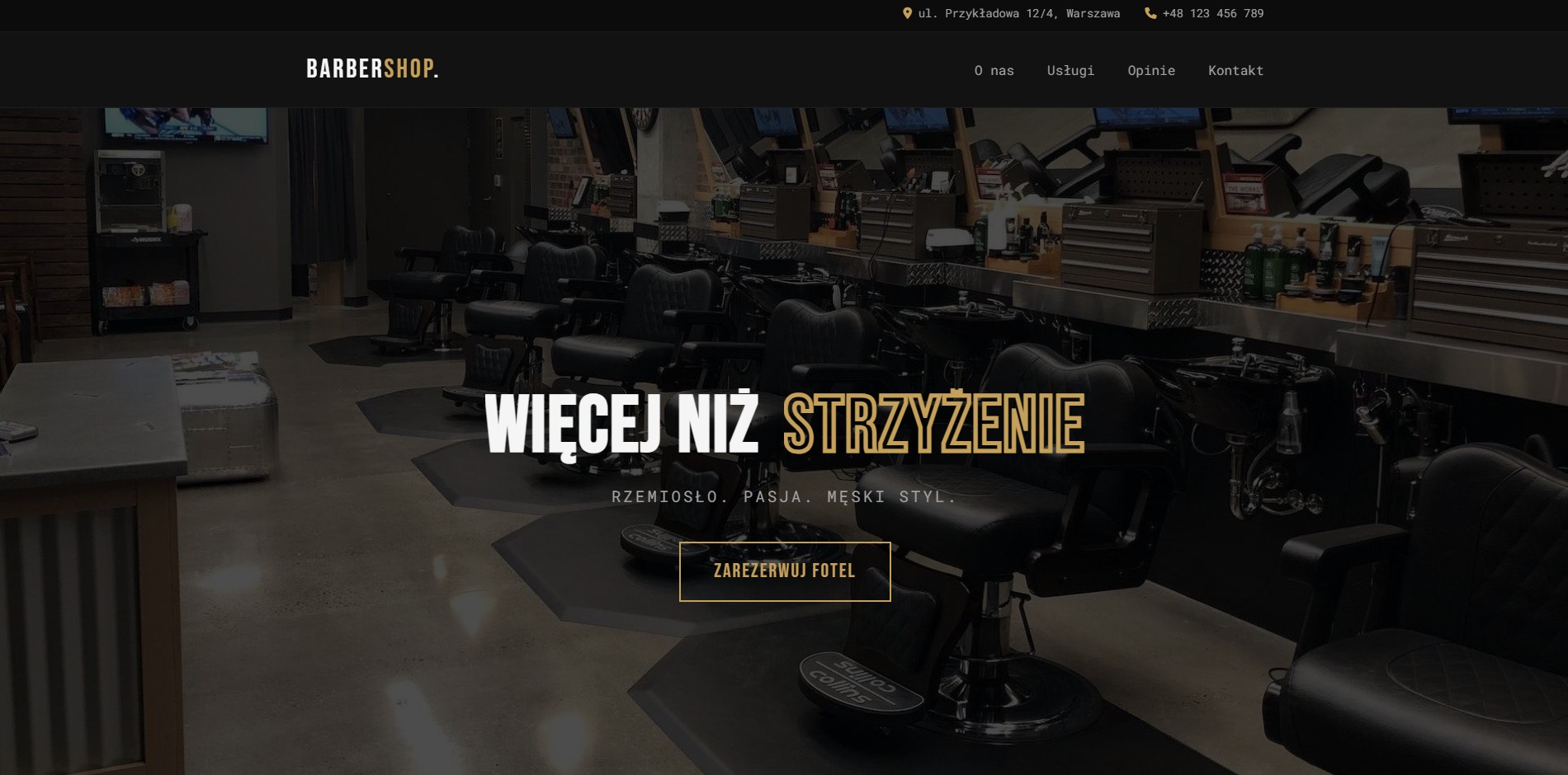 Strona internetowa barber shopu z hasłem 'Więcej niż strzyżenie'. W tle widoczne fotele barberskie i stanowiska pracy. Ciemna kolorystyka, męski styl.