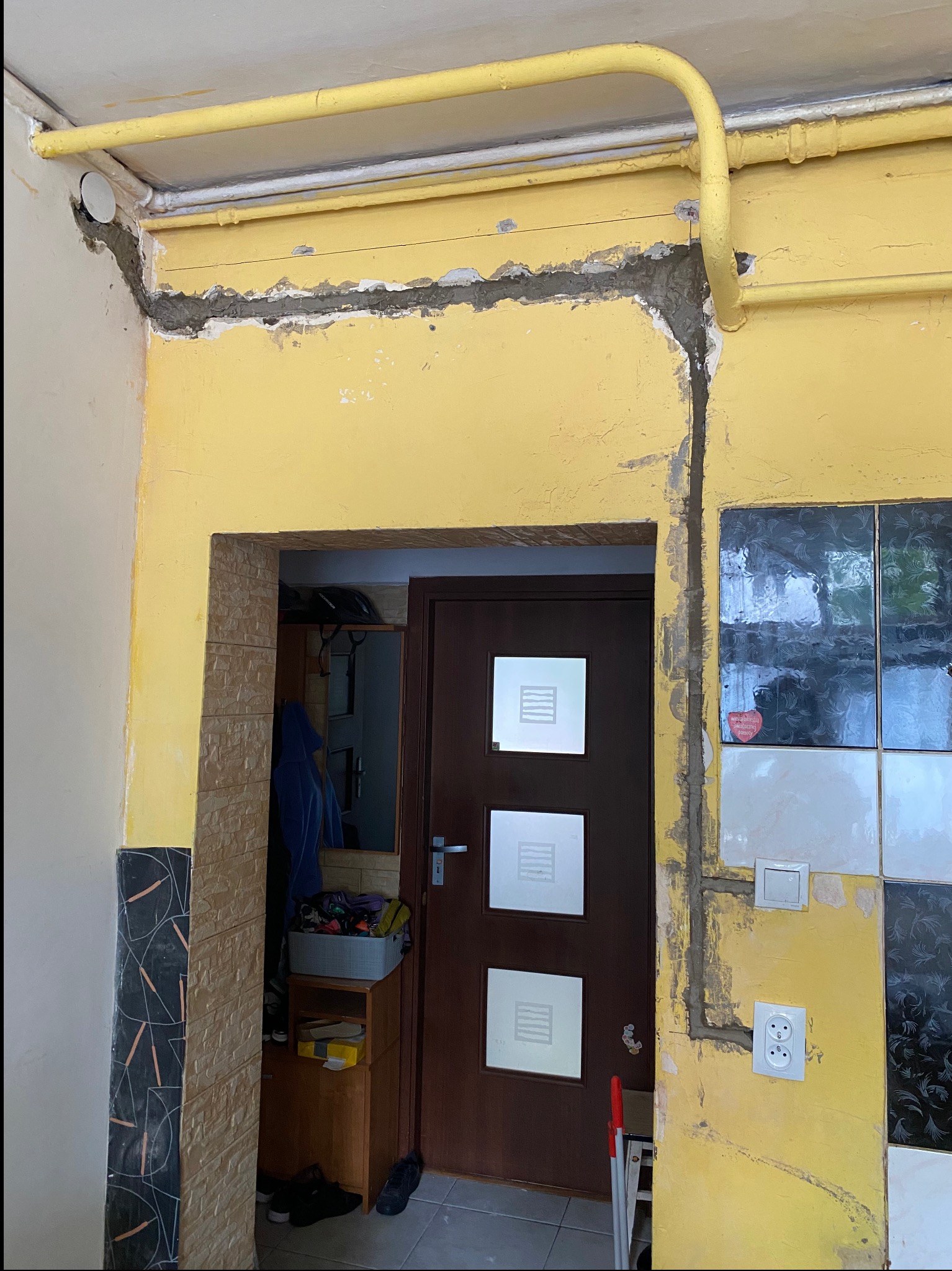 Wymiana starej instalacji włącznika + dodanie nowego gniazdka do kuchenki