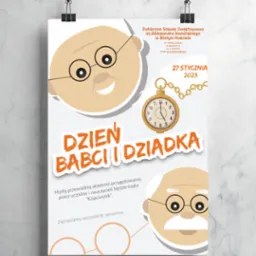 Plakat informujący o Dniu Babci i Dziadka w Publicznej Szkole Podstawowej w Białym Kościele, z grafiką zegara i stylizowanymi portretami seniorów.