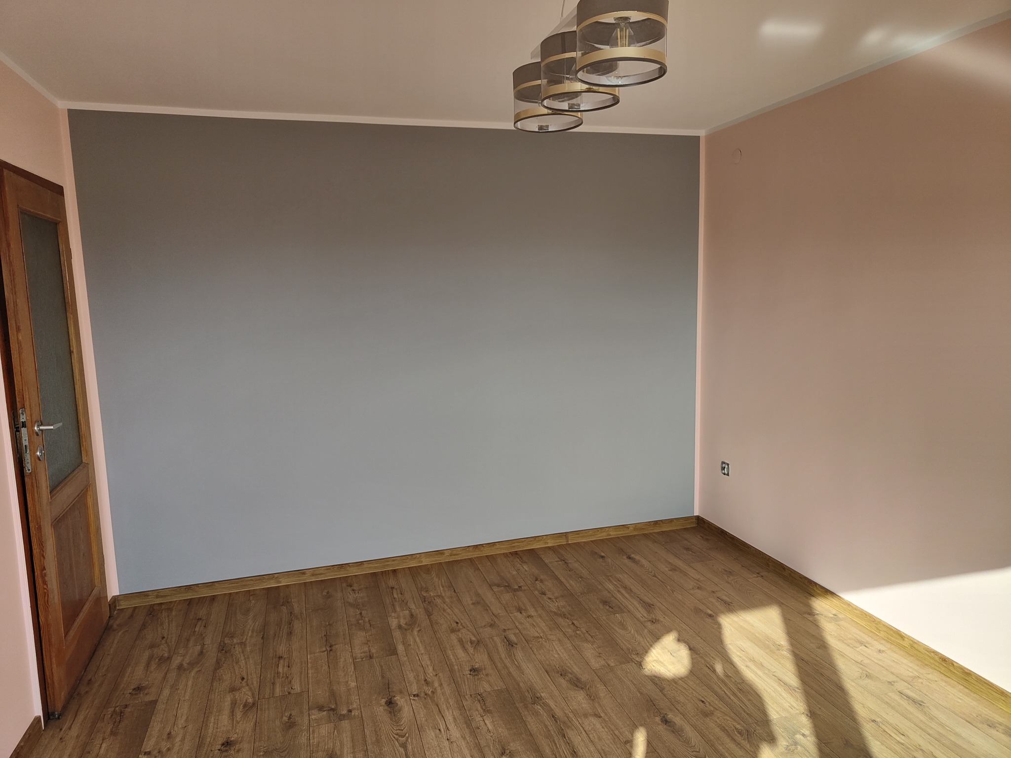 Wykończenia wnętrz i remonty mieszkań, Małgów - Opinie, Kontakt