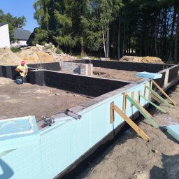 Dan Bud - Budowa domów, wykonywanie prac żelbetowych, płyty fundamentowe, stropy klatki schodowe