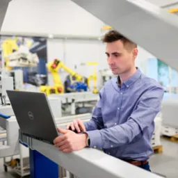 Jesteś specjalistą? Chętnie przyjadę i sfotografuję Cię przy pracy.