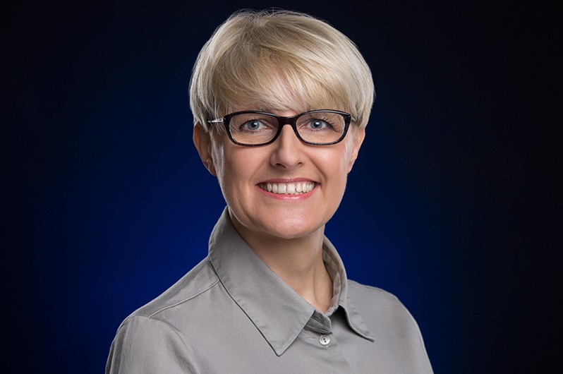 Tworzysz CV? Odezwij się do mnie to wykonamy Ci perfekcyjne zdjęcie, które z pewnością przyciągnie uwagę rekruterów.