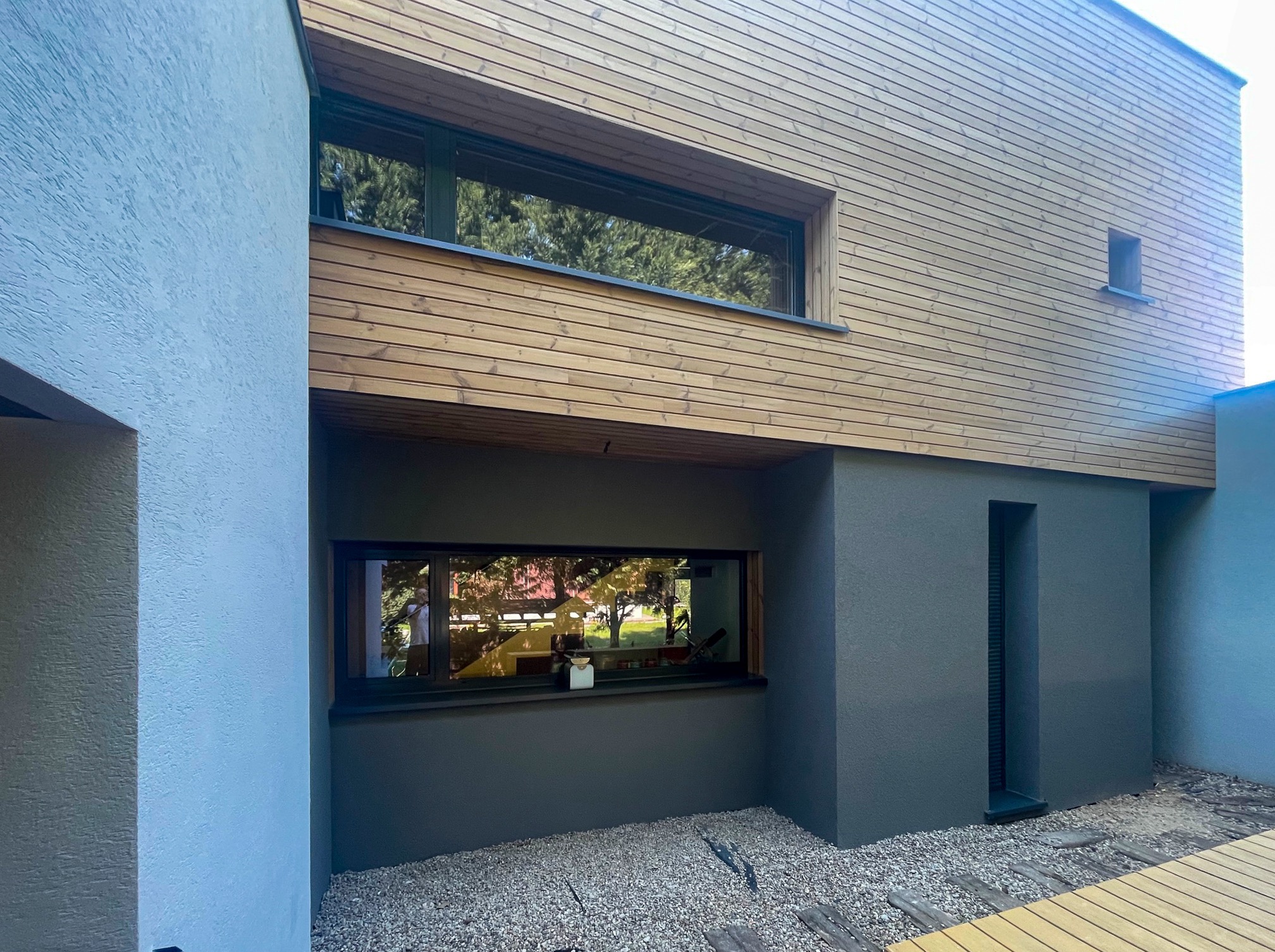 Projekt i realizacja nowoczesnej willi pod lasem