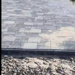 Układanie kostki brukowej Lubień 1