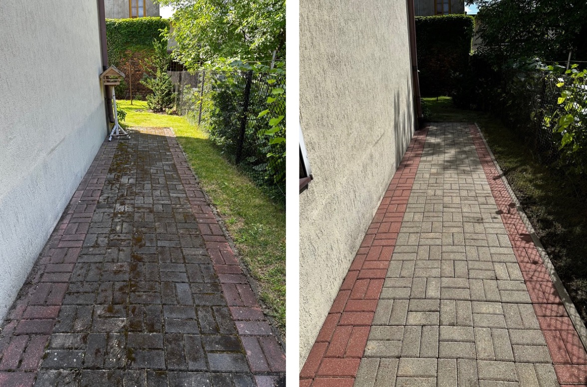 Zdjęcie 'przed i po' czyszczenia kostki brukowej przy budynku. Po lewej brudna kostka, po prawej czysta, szara kostka z czerwoną obwódką. Widoczne trawa i krzewy.