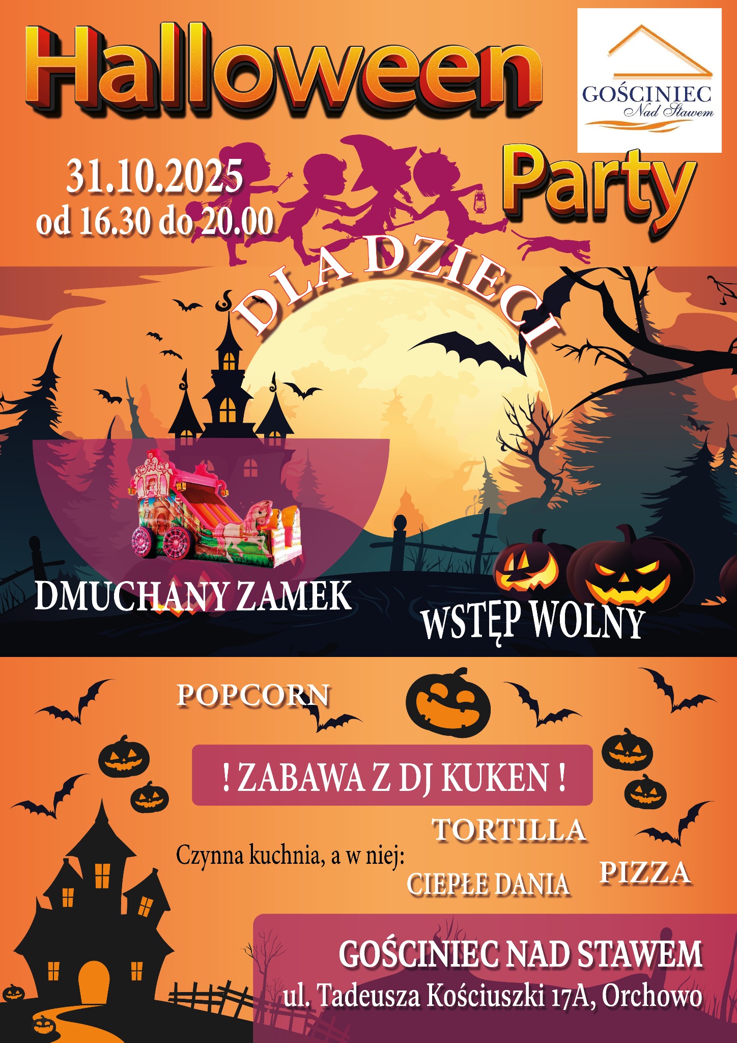 Plakat Halloween Party w Gościńcu Nad Stawem: dynie, nietoperze, zamek, pomarańczowo-czarna kolorystyka, informacja o dacie, godzinach i atrakcjach dla dzieci.
