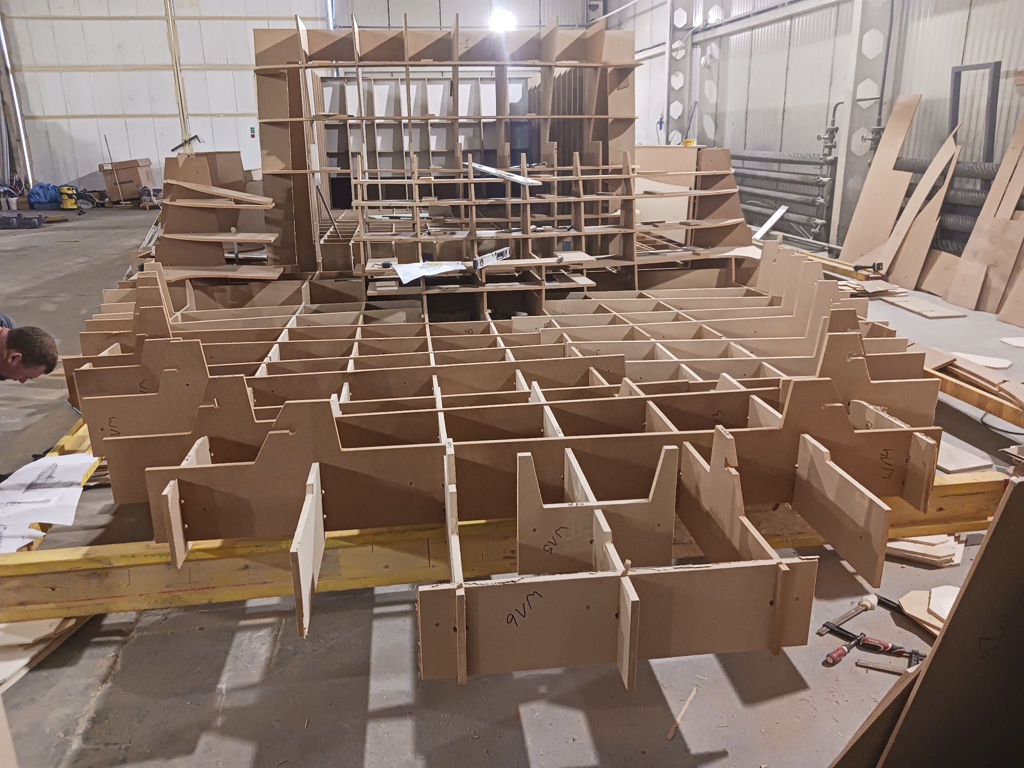 C.d budowy formy pokladu u Klienta.