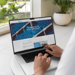 MediaGuard - Strona internetowa + sesja zdjęciowa i film z drona Plaston