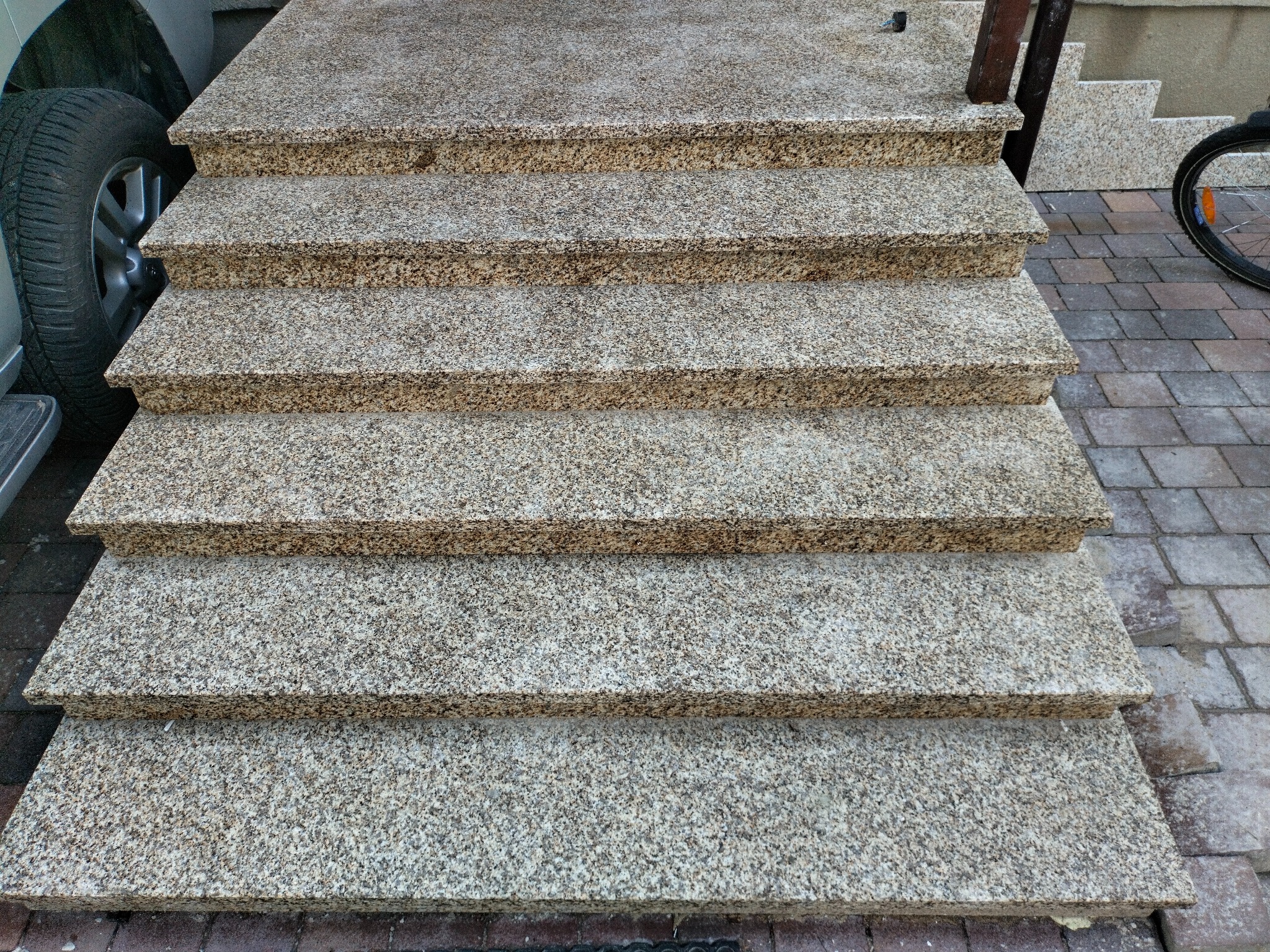 Schody granit płomieniowany