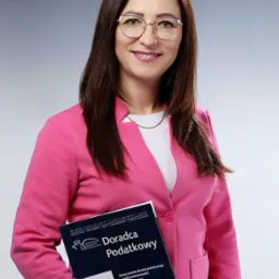 Danuta Woźniak to licencjonowany Doradca podatkowy.