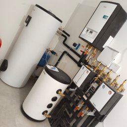 Realizacja dom jednorodzinny 360m2 instalacja wod-kan ogrzewania podłogowego i klimakonwektorów grzanie i chłodzenie - kotłownia z pompą ciepła Vaillant 