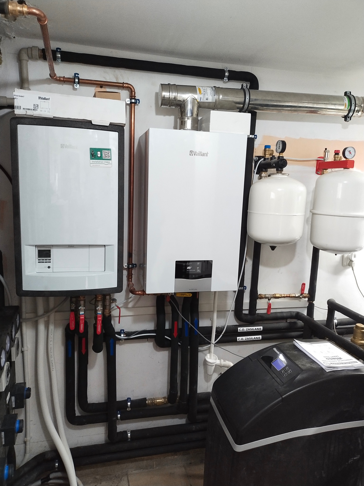 Realizacja modernizacji kotłowni; pompa ciepła, kocioł gazowy + fotowoltaika