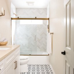 PlonkARTS - Łazienka w nowym budownictwie.