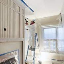 Malowanie metodą natryskową.