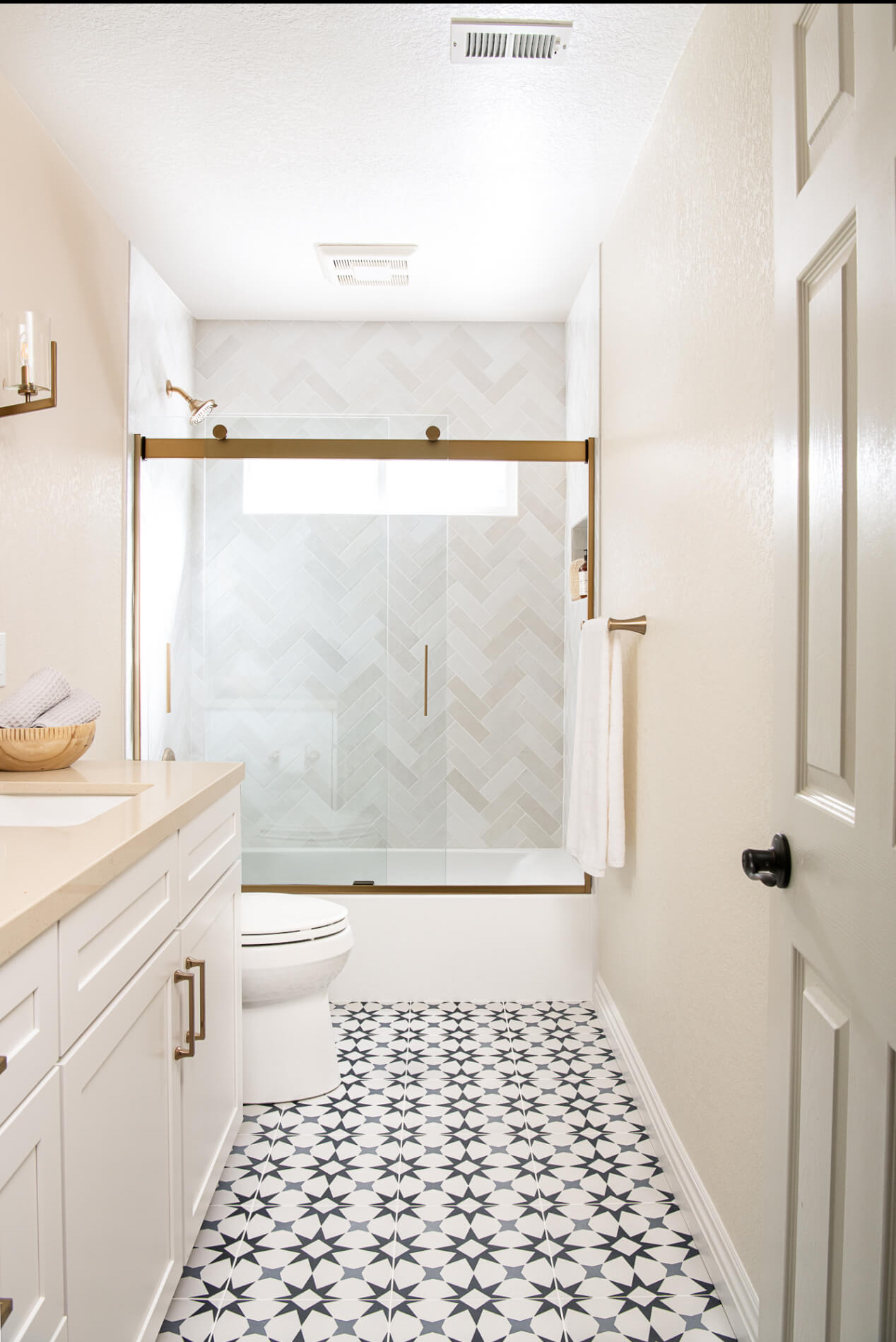 Łazienka w nowym budownictwie.