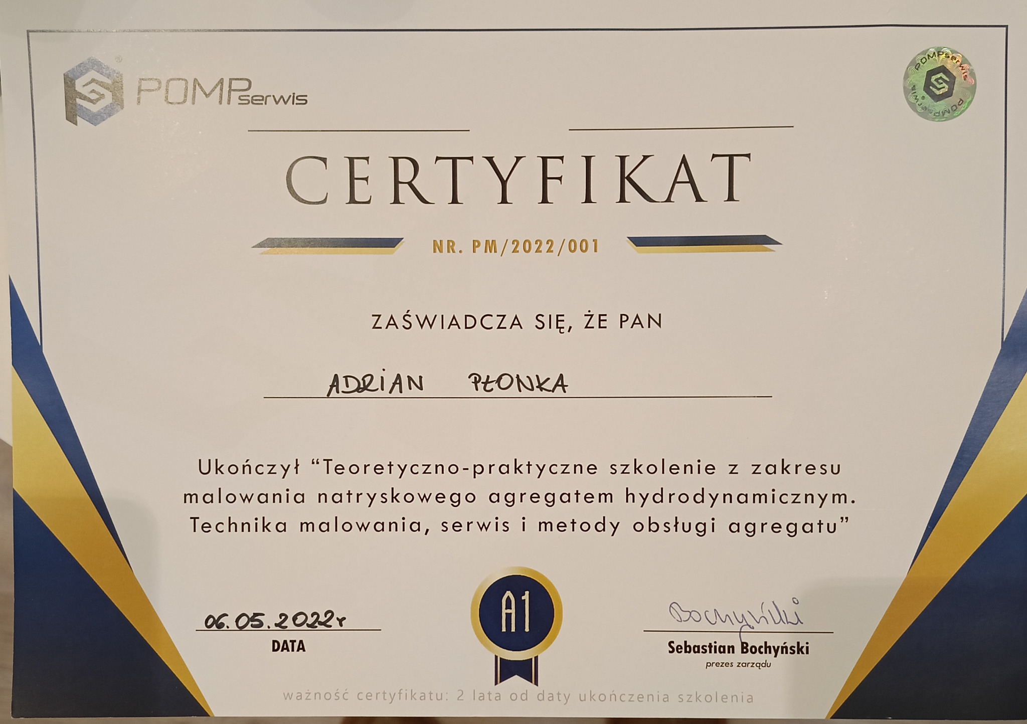 Cerfytikat ukończenia kursów.