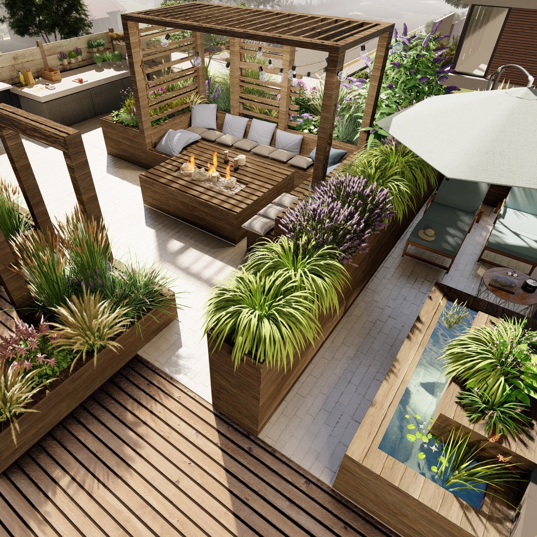 Kaskadowy ogród na dachu z drewnianą pergolą, paleniskiem i zielonymi roślinami w donicach. Widoczne leżaki pod parasolem i oczko wodne.