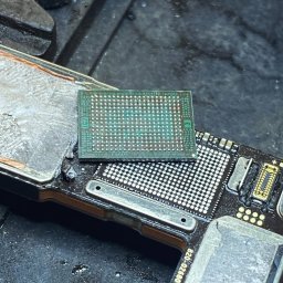 Naprawa pamięci na płycie głównej