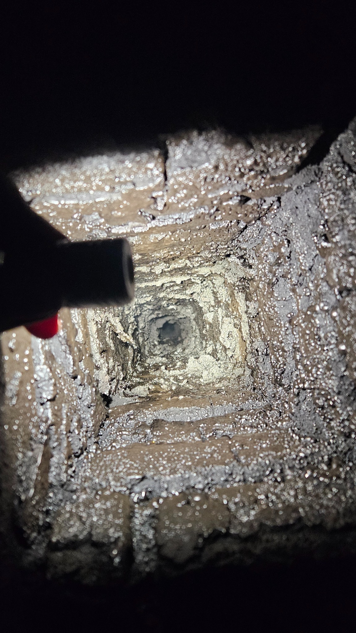 Komin przed czyszczeniem mechanicznym