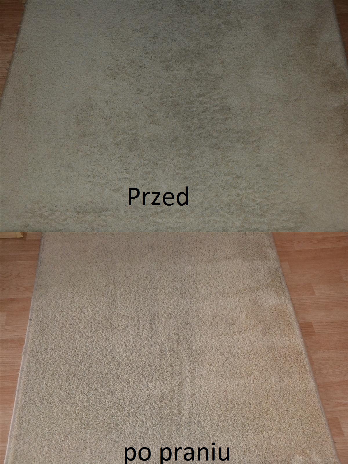 Kremowy dywan shaggy: góra - 'Przed' z widocznymi plamami, dół - 'Po praniu', odświeżony, na tle paneli. Porównanie efektu czyszczenia.