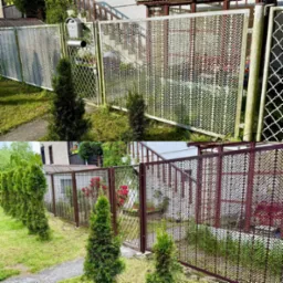 Zdjęcie prezentuje odnowione ogrodzenie z metalowej siatki, ukazując efekt przed (góra) i po (dół) malowaniu na brązowy kolor. Widoczne elementy zieleni i architektury.