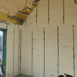 Ocieplenie pianą PUR otwartokomórkową z wygaszaniem- SmartPur