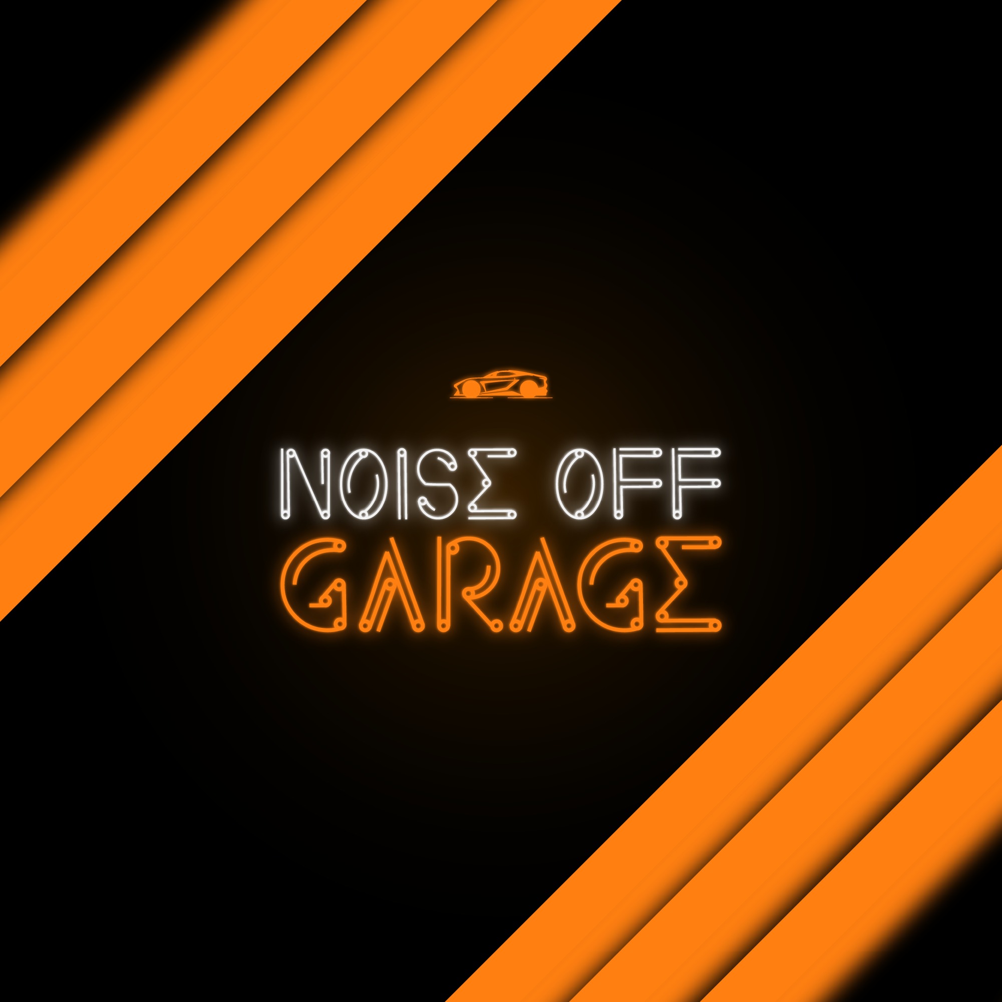 Neonowy napis 'NOISE OFF GARAGE' z ikoną auta na czarnym tle, obramowany pomarańczowymi paskami. Grafika w stylu retro, imitująca światło neonów.