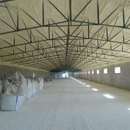 IT TKACZYK SPÓŁKA Z OGRANICZONĄ ODPOWIEDZIALNOŚCIĄ - Strop hali ocieplony pianą PUR- szczelnie i energooszczędnie.