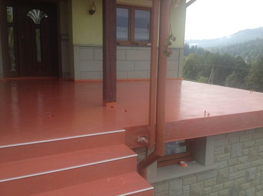 Hydroizolacja balkonów, tarasów polimocznikiem