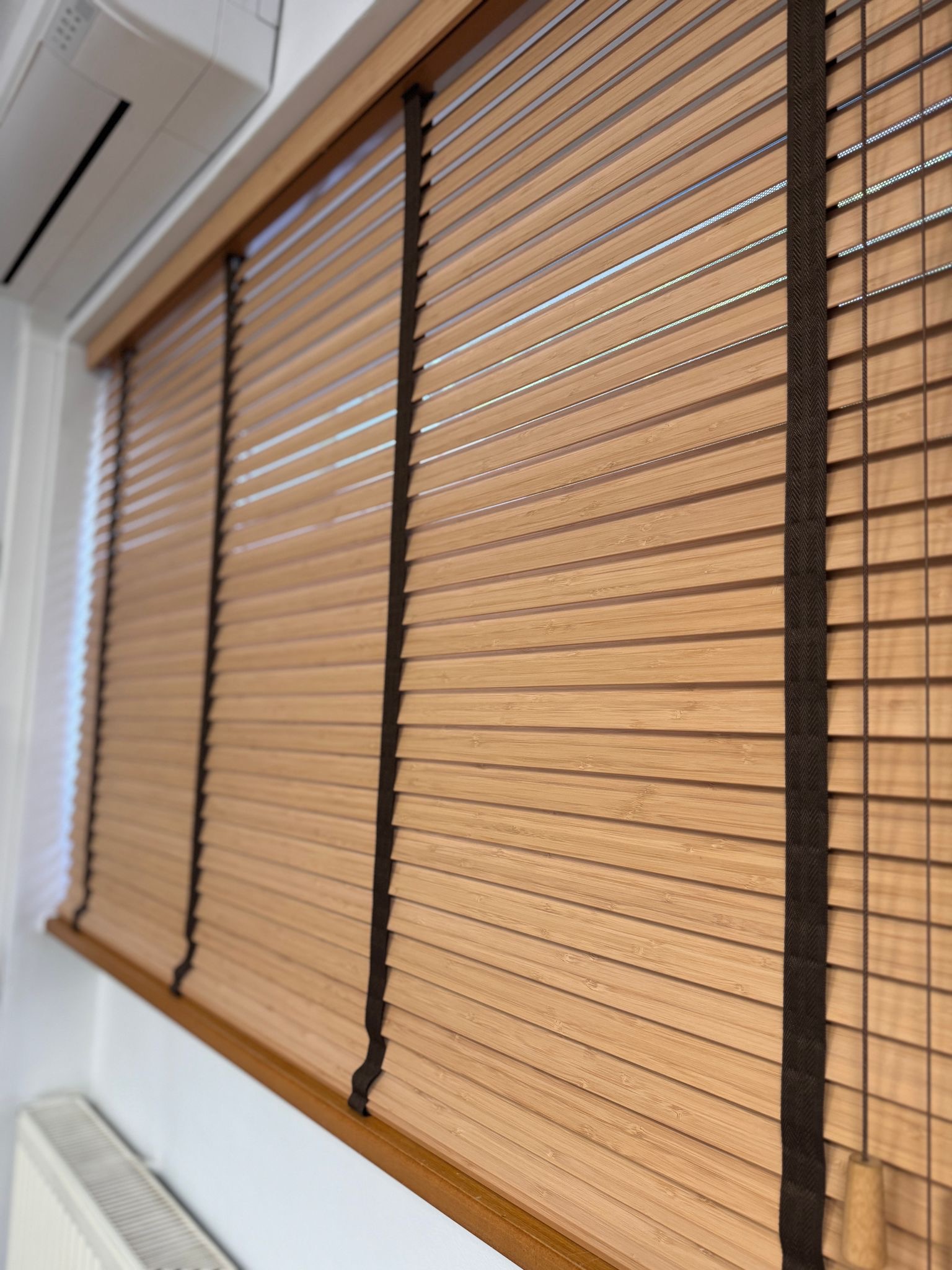 Montaż żaluzji wewnętrznych bambusowych