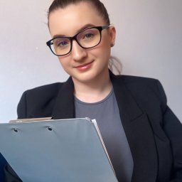 Psycholog, Psychoterapeuta poznawczo-behawioralnya w trakcie szkolenia