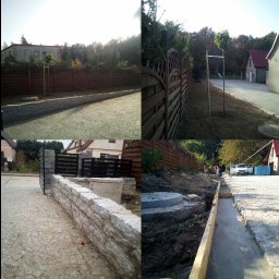 modANA ANNA SOKOŁOWSKA-STANIEC - Montaż ogrodzenia drewnianego z podmurówką z kamienia, etap budowy i efekt końcowy. Widoczne różne fazy prac ziemnych i betonowania.