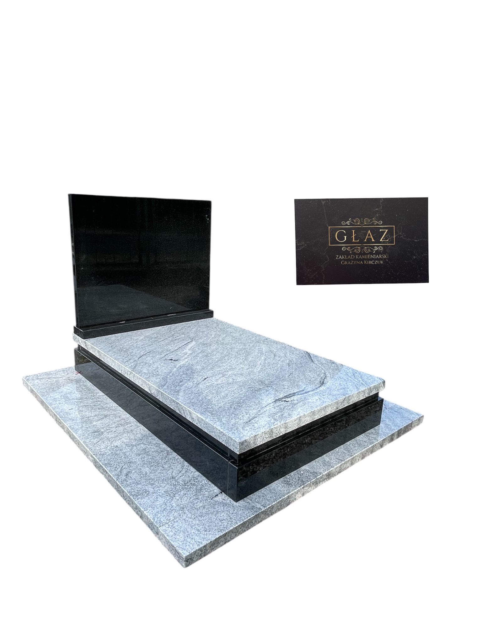Elegancki nagrobek z szarego i czarnego granitu, z widoczną wizytówką zakładu kamieniarskiego 'GŁAZ' w prawym górnym rogu. Nowoczesny design.