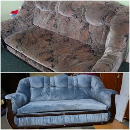 Tapicerstwo - Sofa przed i po renowacji. Górna część: stara, brązowa tapicerka. Dolna część: nowa, błękitna tapicerka z drewnianymi elementami. Widoczny efekt wykonanej usługi.