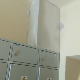 Szpachlowanie zabudowy 