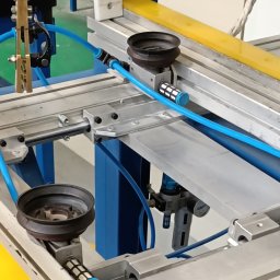 ZAKŁAD USŁUGOWO-REMONTOWY 